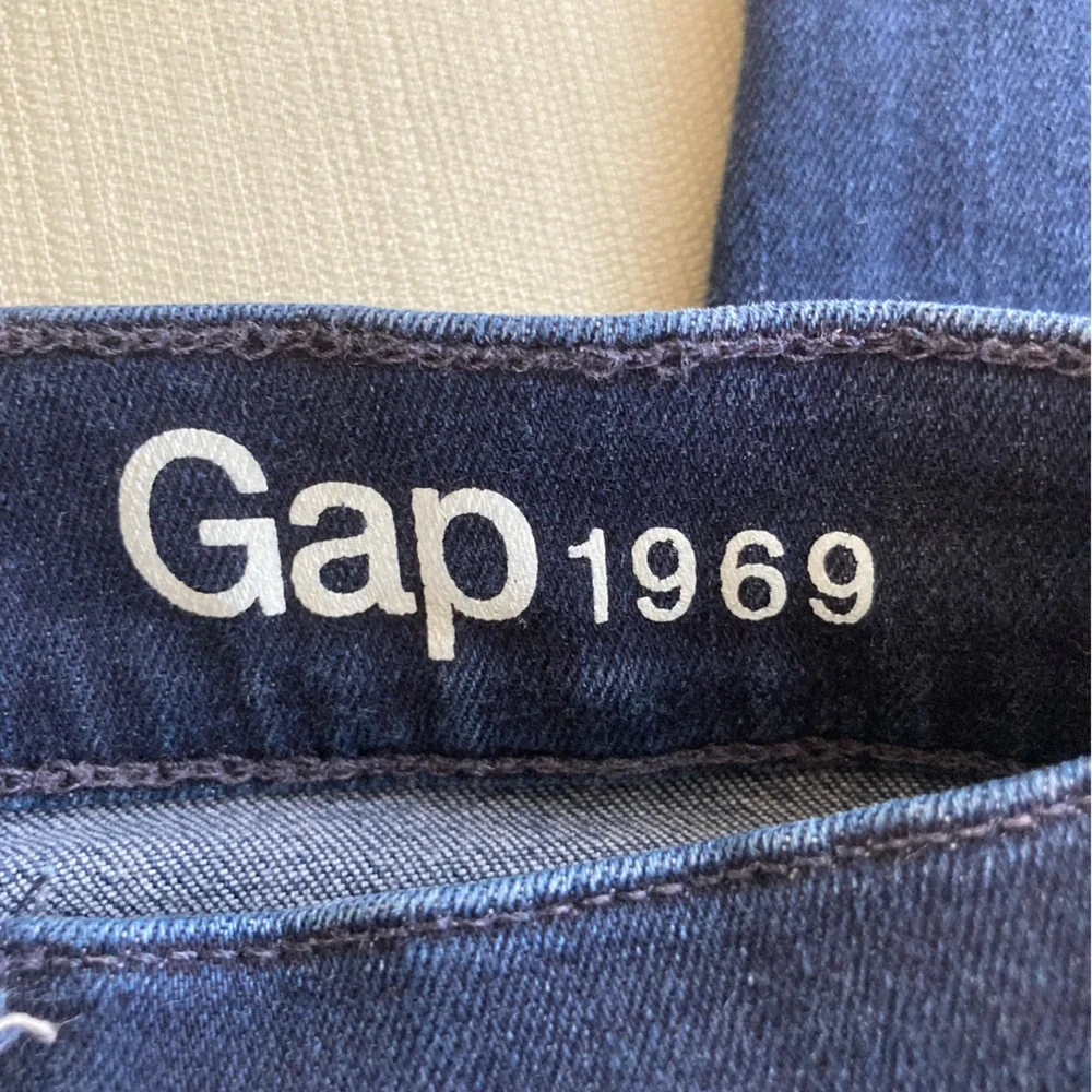 Gap Resolution True Skinny women’s jeans 26r